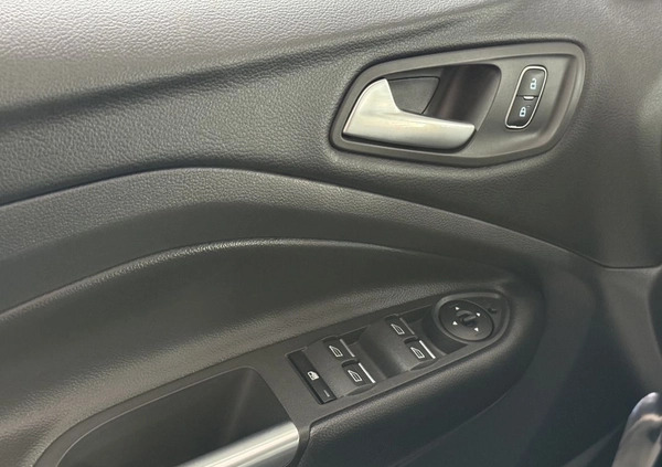 Ford Kuga cena 70500 przebieg: 104000, rok produkcji 2018 z Łęczna małe 529